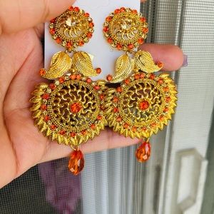 Earrings gold orange